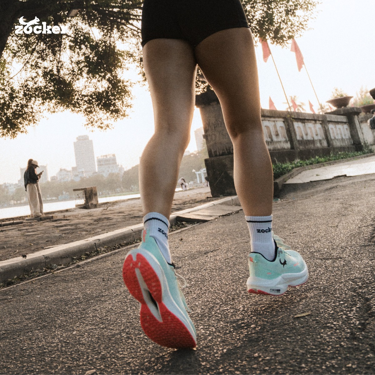 giay-ultra-light-gen2-chay-daily-2