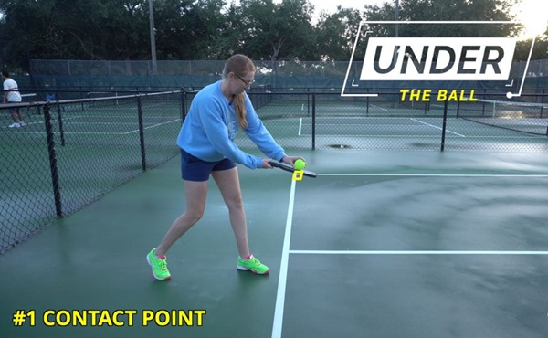 huong-dan-lob-serve-pickleball