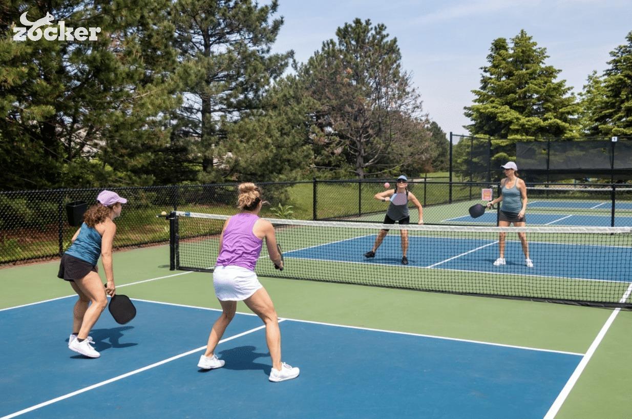 khong-lui-qua-xa-khi-thi-dau-pickleball