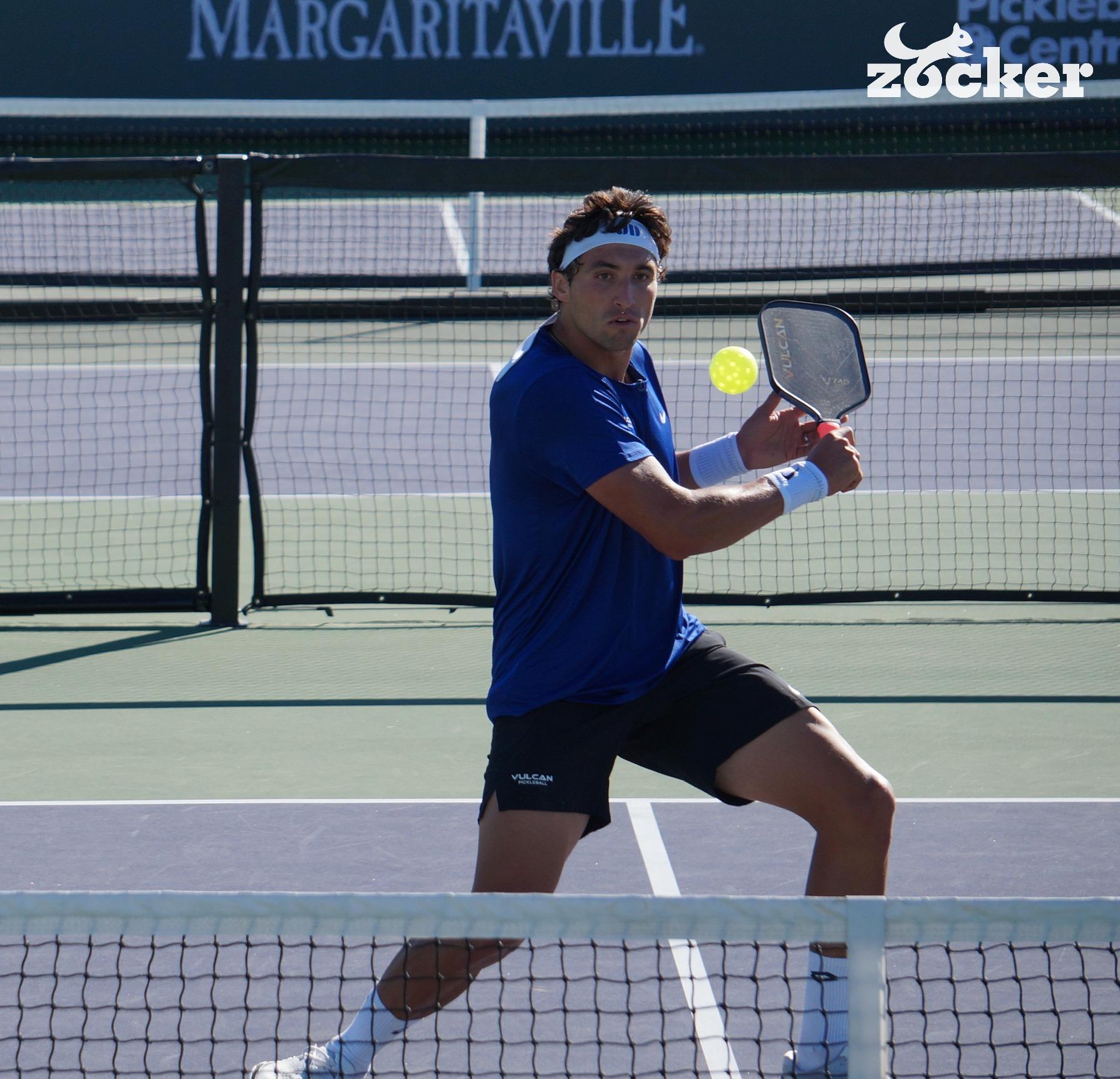 ky-thuat-High-backhand-pickleball-3