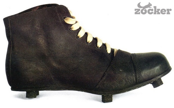 Theo dòng lịch sử của giày đá bóng