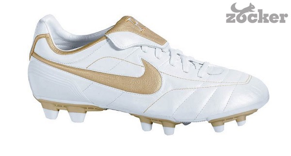 5 mẫu giày bóng đá mang thương hiệu RO "vẩu"