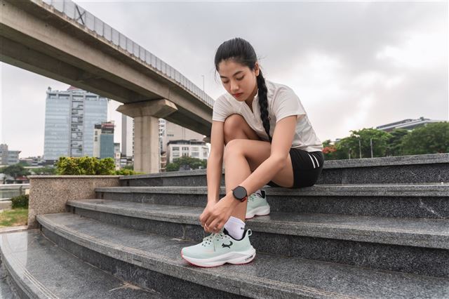 Chọn giày chạy bộ cho người mới bắt đầu: 5 tiêu chí cần biết