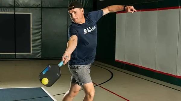 Kỹ thuật Erne trong pickleball: Cách thực hiện, phòng ngự