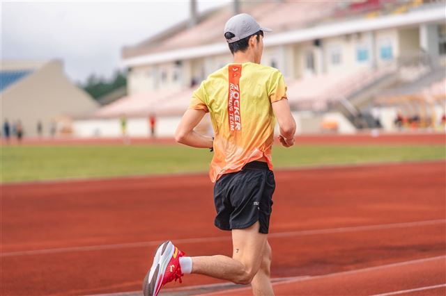 Tiết kiệm năng lượng khi chạy: 6 cách giúp runner chạy bộ không mệt