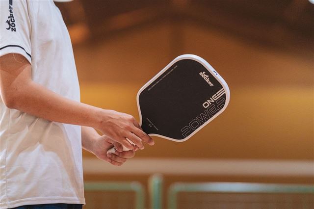 Sự khác nhau giữa lõi PP Core và Foam Core trong vợt Pickleball 